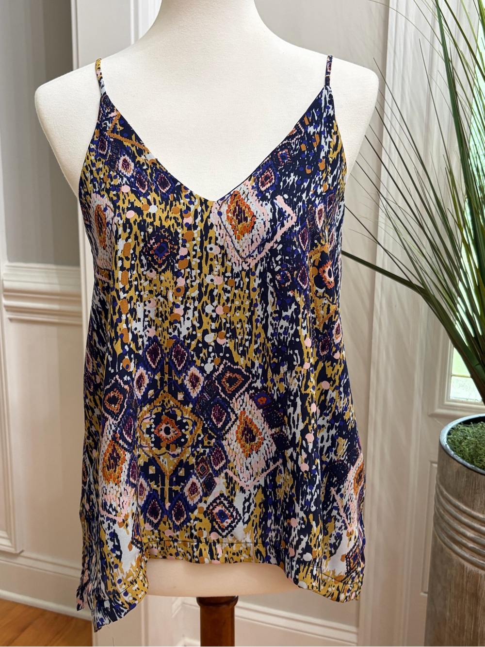 Peyton Jensen Cami Tank XS‎ V-Neck Spaghetti Strap Flowy Boho Abstract Pattern